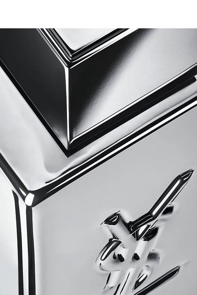 Yves Saint Laurent MYSLF L’Absolu Parfum 100 ML in lifestyle – niche perfume for men