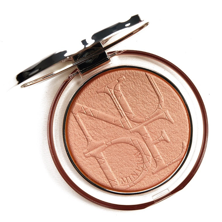 dior diorskin nude luminizer shimmering glow powder highlighter